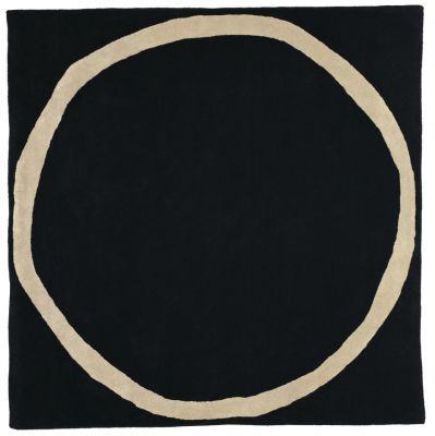 Rechteckiger Aros Teppich von Nanimarquina, schwarzer Wollteppich mit beigem Kreis, modernes Design.